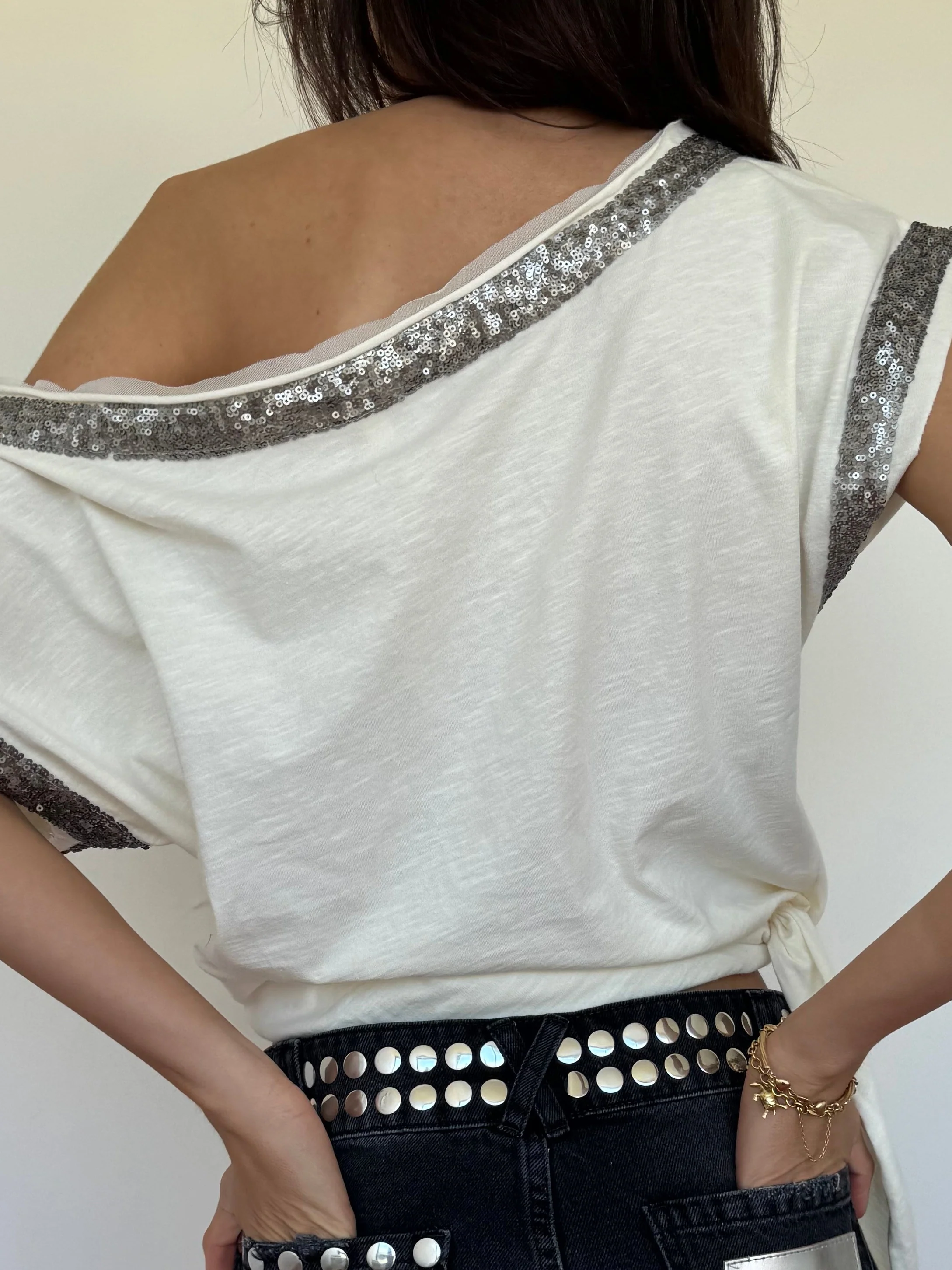 WHITE SEQUINS TIE-SIDE TOP - Image 5